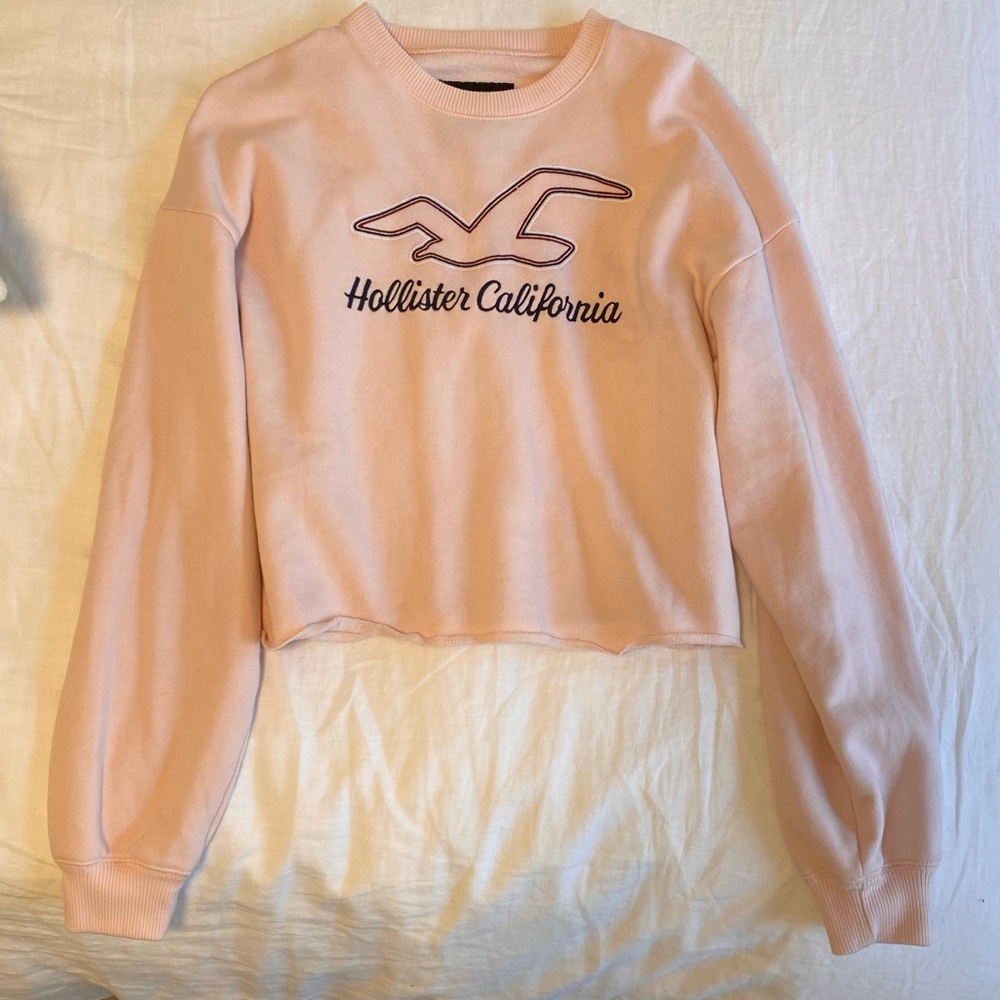 Super soft baby pink hollister sweatshirt